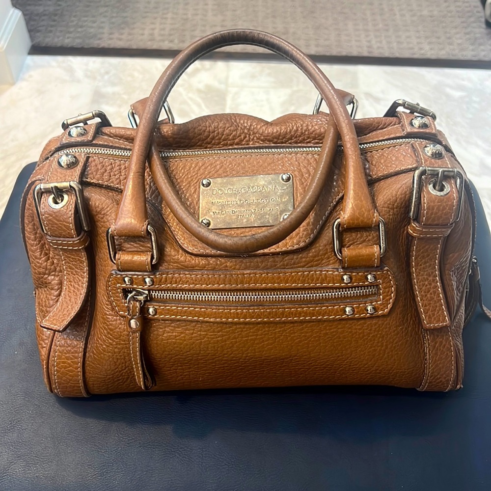 Gently Dolce and Gabbana Miss Easy Way bag.